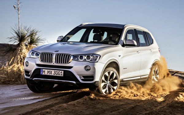Кросоувърите BMW X3 (F25) и Х4 (F26) също разчитат на мотора N20 и съответно имат проблеми с горивната помпа и с ангренажната верига. Затова и по-добрият вариант за тези два модели си остават дизеловите агрегати, за които вече стана дума. Към тях трябва да се добави и 3,0-литровия турбодизел, като според много експерти, именно той е оптималното предложение за тези модели.

В система за задвижване на четирите колела трябва да се обърне внимание на връзката между предния карданов вал и раздатъчната кутия. Като цяло, окачването на X3 и X4 е много здраво, като повечето му детайли издържат над 100 000 км пробег.