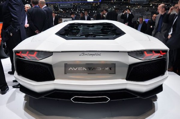 Lamborghini Aventador LP700-4