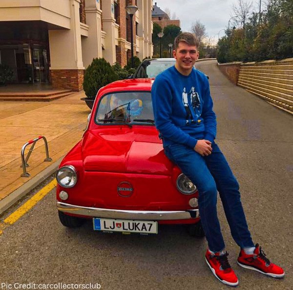 Първата кола в живота на баскетболиста е малка Zastava 750. Известният с чувството си за хумор словенец често публикува снимки с нея в социалните медии. Автомобилът е подарък от родителите му по случай 18-ия рожден ден, като според слуховете той им е струвал около 11 000 долара.
