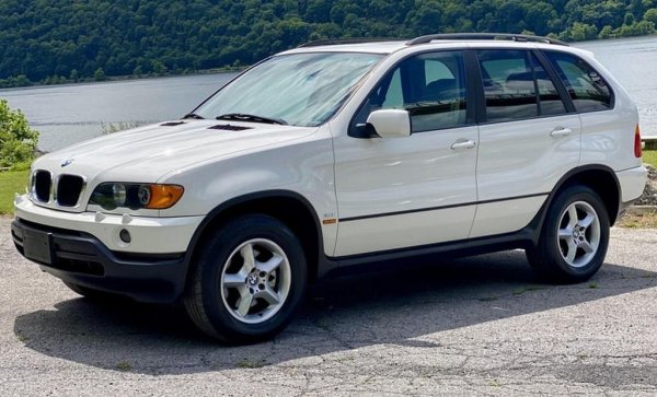 Спрямо 2024: 1% ръст
Пазарен дял: 0.8%
Първо попадане в Топ 20 за кросоувъра на баварците - не толкова защото интересът към него се е увеличил драматично, а защото някои от моделите, които досега бяха пред него, търпят сериозен спад. При Х5 най-търсената версия с огромен аванс е дизеловата 30d.
