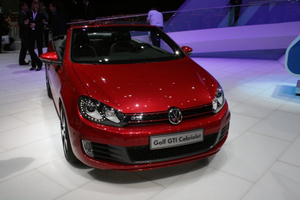 Женева 2012 / Volkswagen Golf GTI Cabriolet 