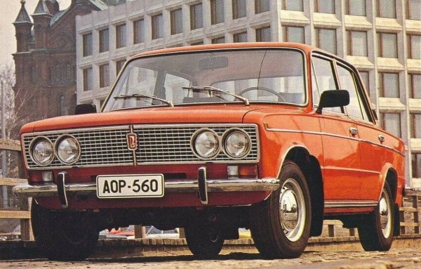 "Рекламната" цена е 2845 долара. През 1980 автомобилът може да се купи и в съветска валута, срещу 8000 рубли. 
