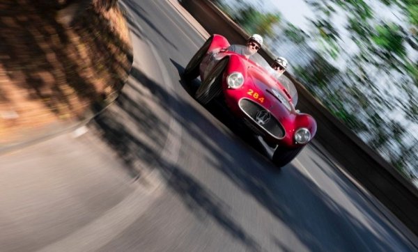 Eдна от най-легендарните - и най-редките - машини с логото с тризъбеца на Нептун. A6GCS е създадена през 1947 от Ернесто Мазерати и впоследствие е усъвършенствана от прочутия инженер Джоакино Коломбо, привлечен от отбора на Ферари. От GCS 53 са създадени само петдесетина бройки, цената на добре запазен екземпляр днес е към 3 милиона евро. 
