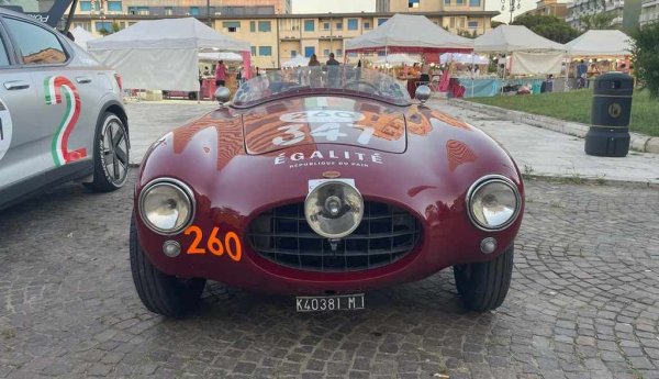 Officine Ermini Firenze e италиански производител на спортни автомобили от Флоренция, просъществувал от 30-те години до 1956. 
