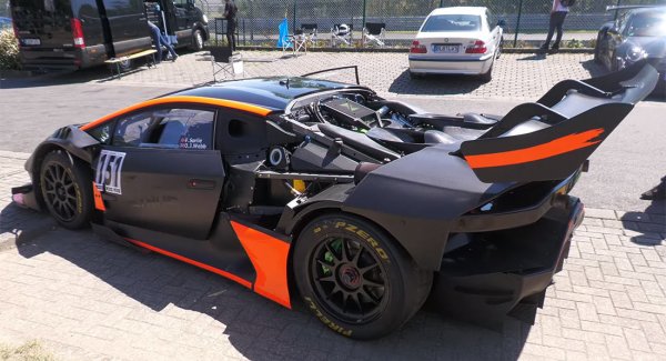 Колата е проектирана само за участие в състезания, като всичко по нея е оптимизирано. Екипът на Zyrus Engineering предвижда да построи само 24 такива автомобила.