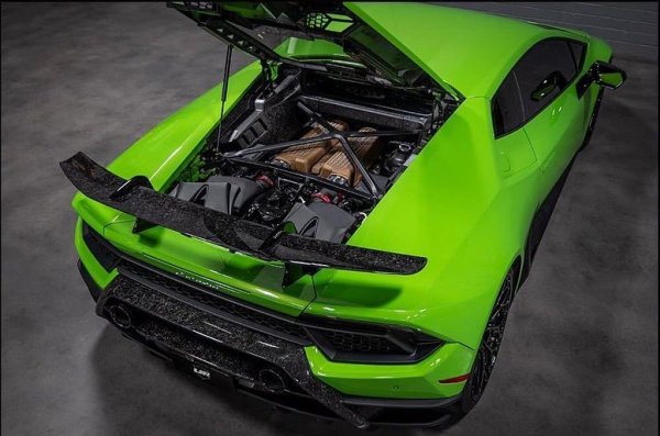 Всичко това се нуждае от много сложна система за управление на мотора и на скоростната кутия, а също така и специална спирачна система, защото в крайна сметка този снаряд трябва да може и да спира.