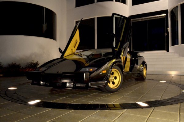Lamborghini Countach 5000 QV 