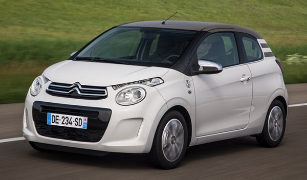 Близнаците на Toyota Aygo, родени от джойнт-венчъра между японците и PSA в Колин, Чехия. Сега обаче френската група се оттегли и остави завода изцяло на Toyota, а двата дребосъка на този етап няма да имат наследници. След обединието с Fiat-Chrysler групата Stellantis има достатъчно предложения в най-малкия сегмент с Panda и 500.
