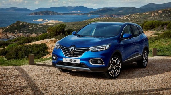 Заради по-късната си поява на пазара този агрегат е вече със задължителната система AdBlue за третиране на отбаротилите газове. Тя от време на време създава проблеми, но това може да се коригира софтуерно. Друг източник на дефекти е датчикът за азотните оксиди, който вече трябва да се смени. Впрочем на вторичния пазар немалко собственици избират да елиминират тези сложни екологични системи и да си карат с познатите облаци черен пушек. 
