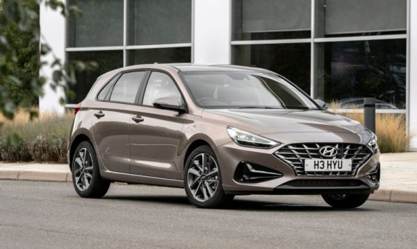 Чехите купуват доста бройки Kia Ceed словашко производство, а словаците им връщат жеста, като от началото на годината са купили 2892 екземпляра от сглобявания в Чехия Hyundai i30. След него се нареждат Ceed, Skoda Fabia, Kia Sportage, Hyundai Tucson и Skoda Octavia. 
