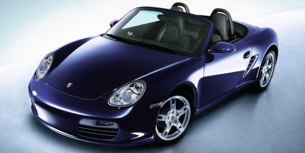 Колекционерите се тълпят около 911, което прави по-скромния Boxster много достъпен. Това е изключително забавна за каране кола, а по-късните модели от серията 987 се отличават и с много висока надеждност. 
