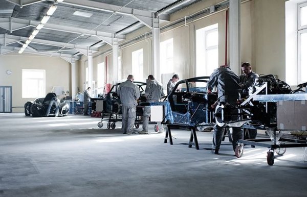 В кухнята на руската суперкола Marussia