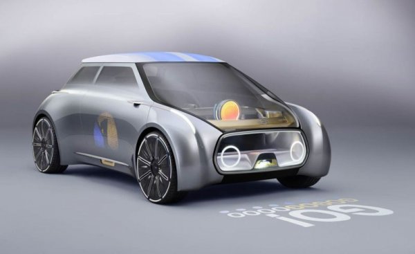 Покрай 100-годишнината на BMW и трите марки на групата представиха по един футуристичен прототип, показващ как дизайнерите си представят развитието на бранда след още столетие. Това бе отговорът на Варминг. 