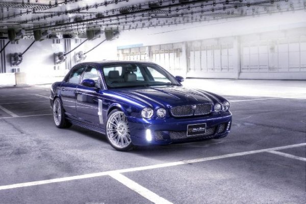 Jaguar XJ X350 Black Bison Edition oт Wald International