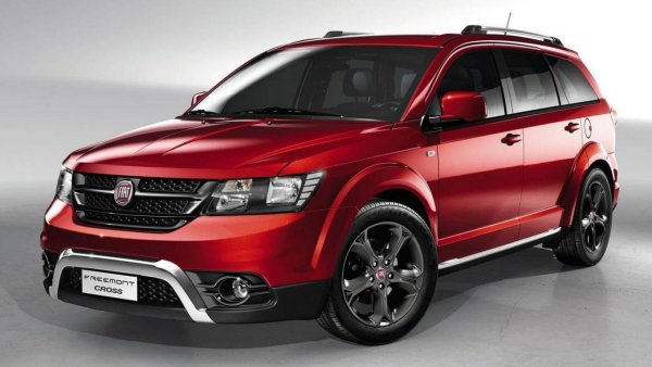 Историята му е колкото дълга, толкова и странна. Това, което започна като Dodge Journey през 2008 г., синтез между SUV и 4,89-метров, пет- или 7-местен ван, завърши под чадъра на Fiat, след сформирането на FCA. Фокусирайки се върху втория му етап, версията Cross беше по-добра, като след еволюцията се предлагаше само със 7 места и 540-литров багажник при сгънатите две седалки на третия ред. Имаше два турбодизелови 2-литрови двигатели (140 и 170 коня), версии с предно и задвижване 4х4, с ръчна и автоматична скоростна кутия. Спря да се продава преди 2 години.