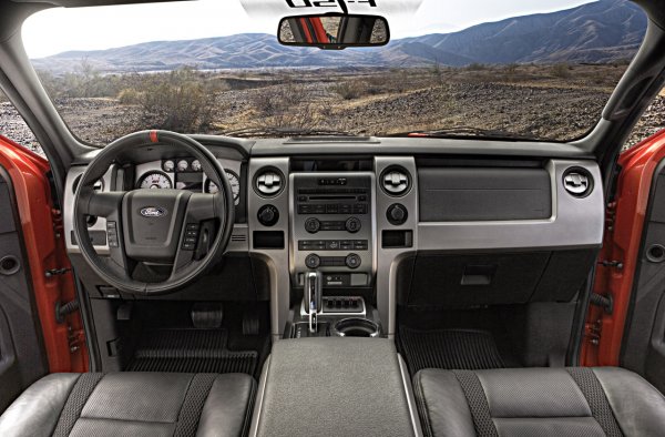 Ford F-150 SVT Raptor 2010
