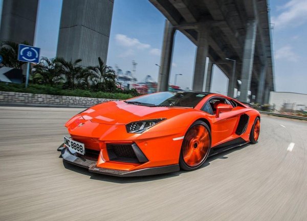 Aventador Molto Veloce