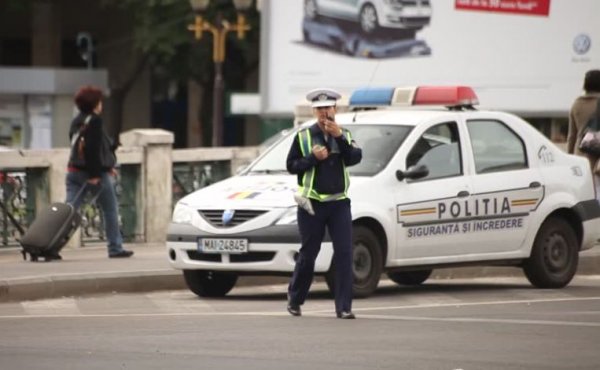 &bull; употреба на алкохол &ndash; от 150 евро (макс. допустими промили - 0,0)
&bull; 20 км/ч превишение на скоростта - от 100 евро
&bull; над 50 км/ч превишение на скоростта - от 150 евро
&bull; преминаване на червено - от 65 евро
&bull; неправилно изпреварване - от 100 евро
&bull; неправилно паркиране - от 30 евро
&bull; разговор по мобилния телефон - 65 евро
&bull; каране без предпазен колан - от 30 евро
