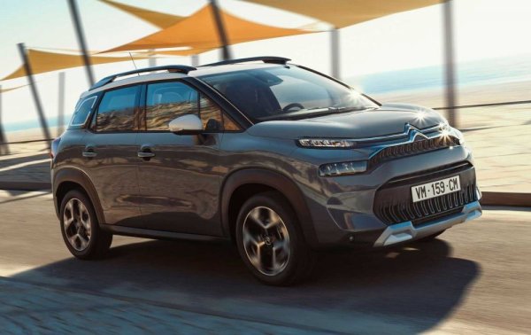 CITROEN C3: +1780 лева. Когато дебютира преди няколко години, това бе един от най-достъпните модели в България, със стартова цена под 20 000 лева. В началото на 2022 тръгваше от 27 501, сега е вече 29 281 лева. 
CITROEN C3 AIRCROSS: +1965 лева. Беше 36 550 през декември, сега е 38 515 лева. 
