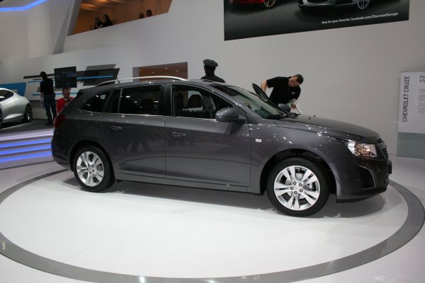 Женева 2012 / Chevrolet Cruze Wagon