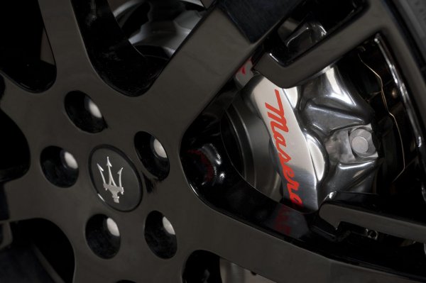 Maserati GranTurismo S - лимитирана серия от 12 автомобила, които са посветени на 150-годишнината от обединението на Италия. 