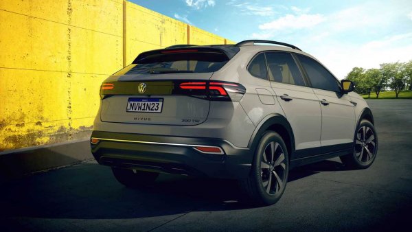 Nivus не само допълва SUV гамата на Volkswagen, но ни показва и гъвкавостта на платформата MQB-A0, която се използва и от модели като Polo и T-Cross. Моделът залага на леко скосена задница в стила на SUV-купетата, като ще е с дължина от 4,27 метра. Новият кросоувър вече се предлага на пазара в Бразилия, а европейската му версия ще се произвежда в завода на компанията в Памплона, Испания, заедно с актуалното Polo. От компактния хечбек ще бъдат заети и двигателите. Все още не е ясно кога точно ще видим модела, но е по-вероятно да е през втората половина на годината.