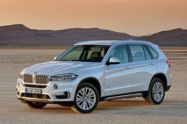 Интересното е, че това е един от малкото SUV-ове със силно манипулиран пробег. Може би това е добър индикатор дали манипулирането на километража е проблем - купете си SUV. Както и да е, 5,9% от продаваните бройки са "пипнати", със средно намаляване на пробега от 69 707.
