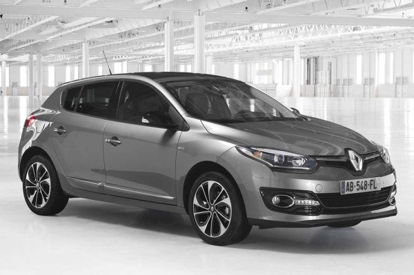 Подобно на SUV-овете, компактните модели също не изобилстват в този тип класация. До такава степен, че единственият, който попада в Топ 10 е Renault M&eacute;gane , със средно 50 504 "изчистени" километра и 6,4% от автомобилите, манипулирани по този начин.
