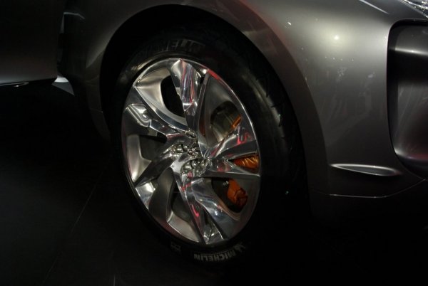 И Citroen Hypnos Hybrid HYmotion4 concept дебютира на автосалона в Париж