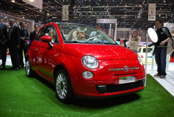 Женева 2009 / Fiat 500C 