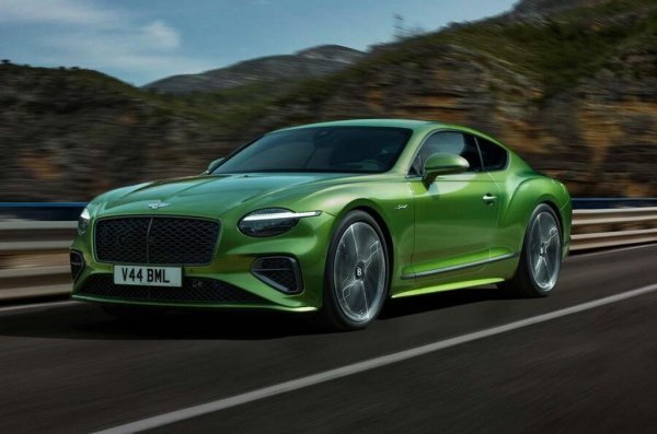 Следващото поколение Плъг-ин хибрид Continental GT ще направи бягане за време по хълма в Гудууд, тъй като марката се стреми да го докаже като най-бързата версия досега. Със 771 к.с., официално време за ускорение от 0 до 100 км/ч от 3,2 секунди и силно преработено шаси, хибридът определено има шанс.