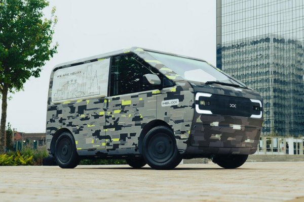 Британската стартираща компания Helixx има за цел да разтърси глобалния пазар на ванове с новото си електромобилно превозно средство, проектирано според разпоредбите за четириколки L7e. Тук интересна е не толкова самата машина, колкото иновативните модели за производството и отдаването й под наем, но за това ще ви разкажем допълнително. 
