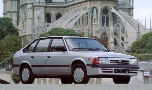 Москвич-2141 не успява да постигне успехи зад граница, но все пак през периода 1990-1993 година във Франция се продава 769 Aleko SL. Интересното е, че на автосалона в Париж моделът на АЗЛК e представен под името Lada Aleko. Той се отличава по броните, решетката на радиатора и системата ABS, поставена от местен дилър.