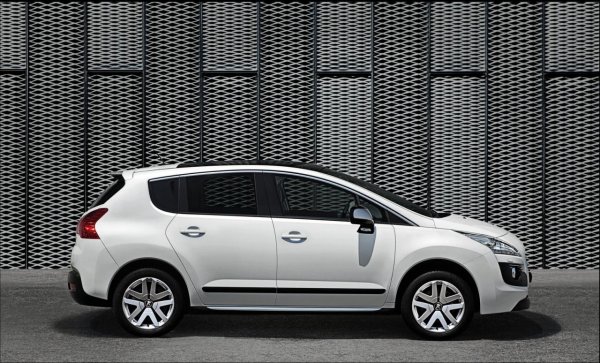 Peugeot 3008 HYbrid4 