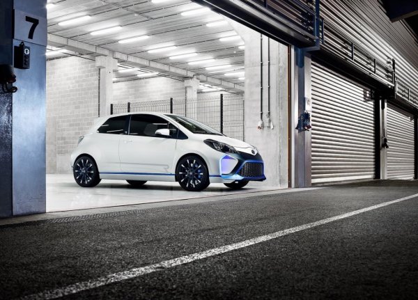 Toyota Yaris Hybrid-R Concept