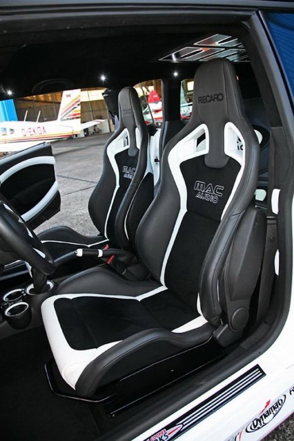 Mini Clubman JCW от Mac Audio и Wimmer RS ("Най-шумното, като музика, Mini")