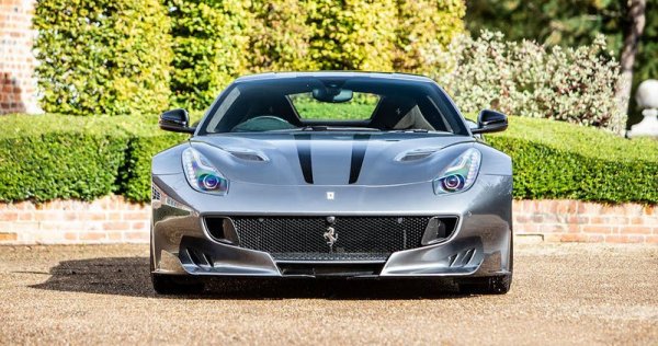 Четвъртата позиция е за купе с 6,3-литров V12, който развива мощност от 780 к.с. Една от най-екстремните коли в историята на Ferrari се изстрелва от 0 до 100 км/ч само за 2,9 секунди, а максималната скорост е 340 км/ч.