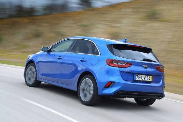 Този модел се отличава с качеството на изработка и надеждността си, а като нов има седемгодишна гаранция от производителя, обхващаща 150 000 км &ndash; което никой европейски конкурент не предлага. На вторичния пазар Ceed моделите често са само малко по-евтини от сравнимите Golf, но обикновено са по-добре оборудвани.