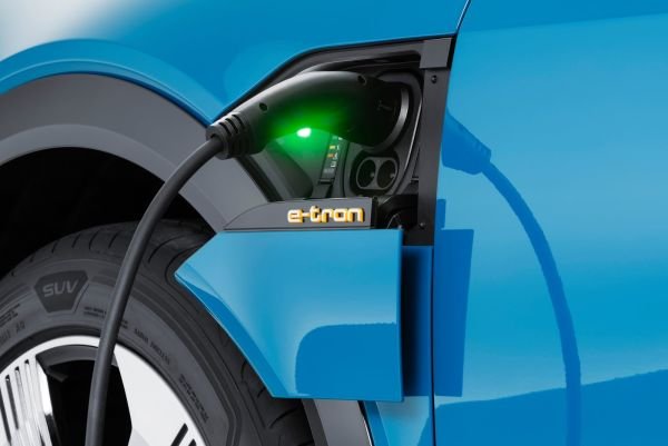 Audi e-tron 