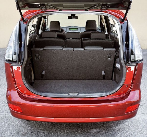 Европейска премиера на Mazda5