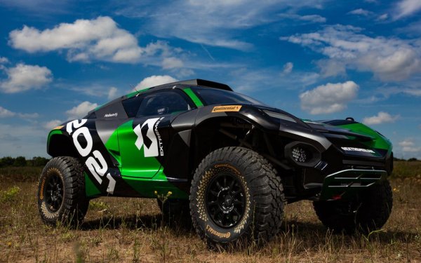 Тук екстремният характер е заявен дори още в името. Този автомобил, създаден за спонсорираните от Continental серии Extreme E, всъщност успя да задигне от Audi честта да бъде първият електромобил в Рали Дакар. Стори го през 2020, със самия Кен Блок зад волана. 
