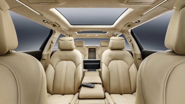 Audi A8 с шест врати 