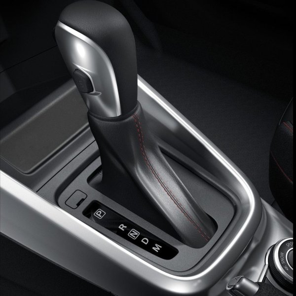 Вариаторната скоростна кутия на Suzuki SX4 е японска - Jatco JF015E, същатга като на Qashqai и Renault Captur. При постоянна работа в града, много от произведените бройки започват да дават малки дефекти още преди 50 000 км, като те са свързани най-вече с блока за управление на трансмисията.