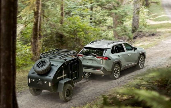 Системата за задвижване на четирите колела явно помага на най-популярния автомобил от този клас в света. Хибридният му вариант се справя с 1650 кг.