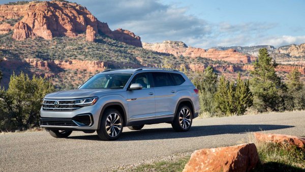 И двете имена да на един и същи модел, който е сред най-впечатляващите SUV-ове на Volkswagen. Продава се в Северна Америка, Близкия изток, Африка, Мексико, Русия, Китай, Чили и Колумбия, като е достъпен и в 7-местна версия с дължина 5,04 метра. Двигателите са различни в зависимост от пазара, като сред тях има 2.0 TSI с 238 к.с. и 3.6 VR6 FSI с 280 к.с. И двата са комбинирани с 8-степенна автоматична скоростна кутия. В Китай версията с 6 цилиндъра развива 299 к.с. и е оборудвана със 7-степенна DSG скоростна кутия с двоен съединител. 