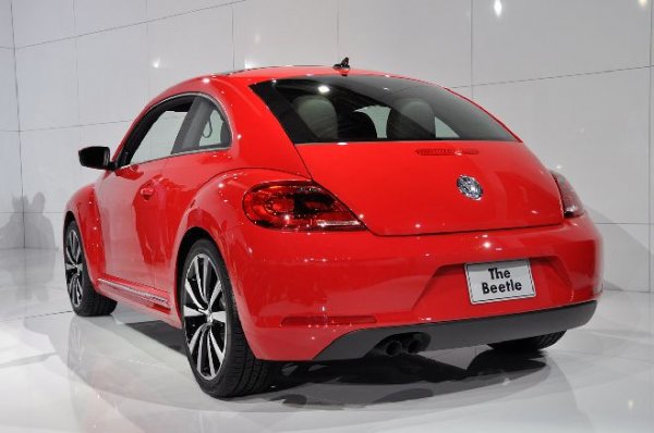 Премиерата на новия VW Beetle от автосалон Ню Йорк 2011