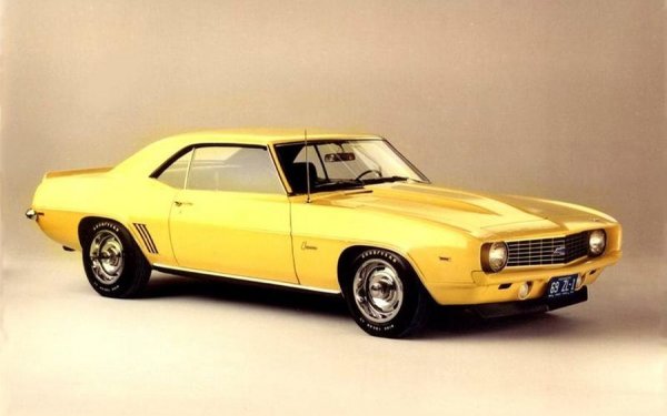 Малко са специалните машини с 5-годишна или 50 000 мили гаранция, но това сторил Chevrolet Camaro ZL-1 от 1969 г. Това става благодарение на системата за централизирани поръчки на марката, която прави версията ZL-1 като фабрична опция. А идеята зза модела е на Фред Гиб - търговец на автомобили и запален състезател на драг-надпревари, който искал да бие Ford Mustang на трасето.

Гиб открива, че алуминиевият V8 мотор с о обем от 7 литра е агрегатът, с който да реализира мечтата си. Той се договаря с подразделението за спортни модели да разработят модела с по-усилени диференциал и съединител и резултатите в драг-надпреварите утвърдили усилията. С обявена мощност от 435 конски сили, ZL-1 отдавал реално над 500, а Гиб успял да лансира поръчаните от него 50 коли, макар и не лесно, като те се превърнали в иконични мъсъл-карове за времето си.