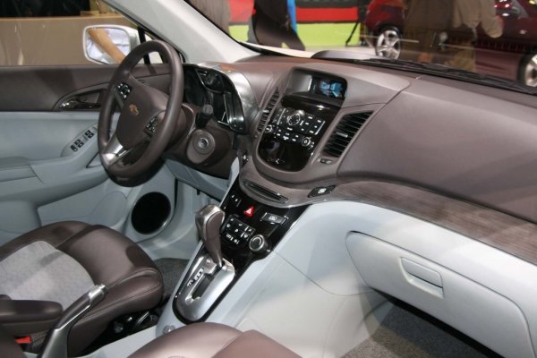 Chevrolet Orlando concept / Автомобилен салон Париж 2008