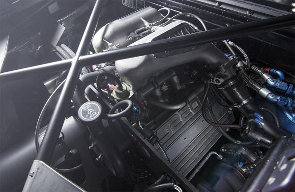 Jaguar XJ220 от Overdrive 