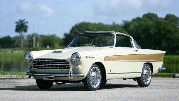 Този автомобил също не може да се счита за сериен (различни източници говорят за тираж от 5-6 бройки), но вече може да се нарече първата пълноценна тарга: цялата централна част на покрива е свалена ръчно и поставена в багажника.

За дизайна е отговорен един от основните художници на онази епоха, Джовани Микелоти. Той работи в тясно сътрудничество с Ferrari, Maserati и други италиански марки, а също така дава на света BMW 2002 - модел, който определи посоката на баварската марка за десетилетия напред.
